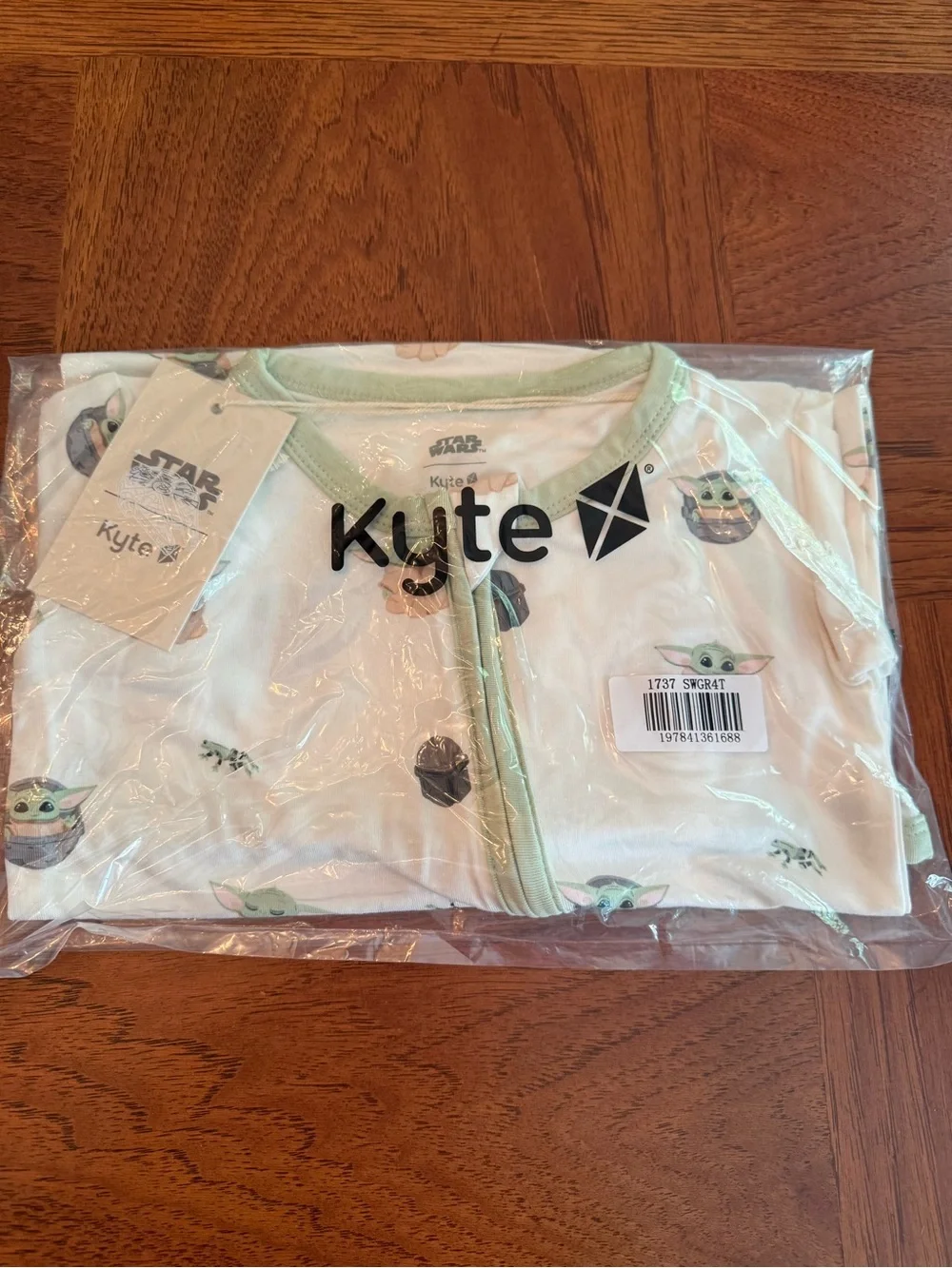 Kyte BABY Star Wars - Grogu Zipper Shortall